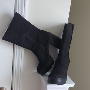 Madden Girl KAYLLA Black FABR Heeled Boots Faux Fur Interior